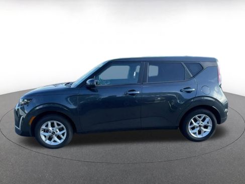 Used 2025 Kia Soul LX w/ LX Technology Package image 9