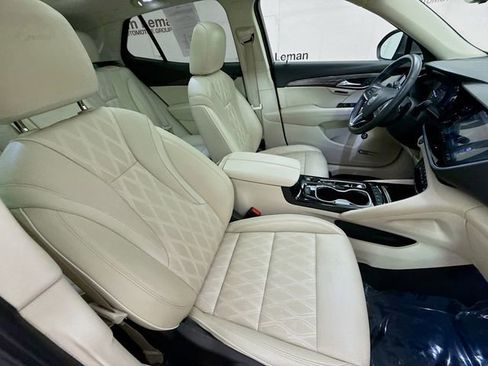 Used 2022 Buick Envision Avenir w/ Technology Package II image 30