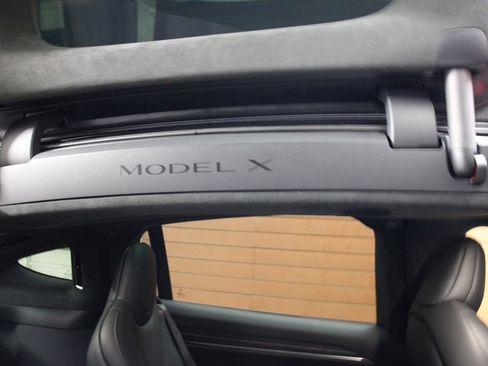 Used 2023 Tesla Model X image 38