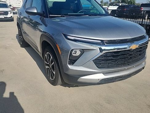 Used 2025 Chevrolet TrailBlazer LT FWD image 8