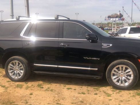 Used 2022 GMC Yukon SLT w/ SLT Premium Package AWD/4WD image 8
