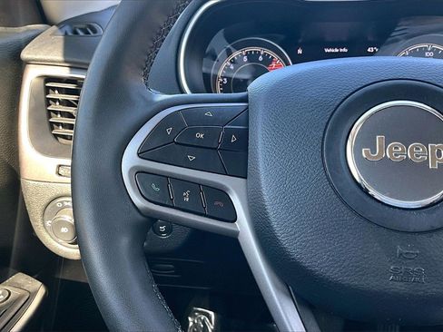 Used 2022 Jeep Cherokee Latitude Lux image 18