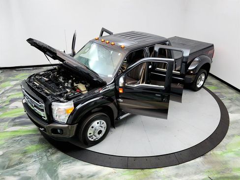 Used 2015 Ford F450 King Ranch w/ King Ranch Chrome Package image 35