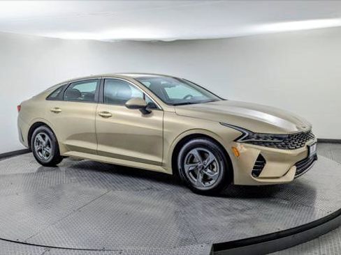 Used 2021 Kia K5 LXS image 11