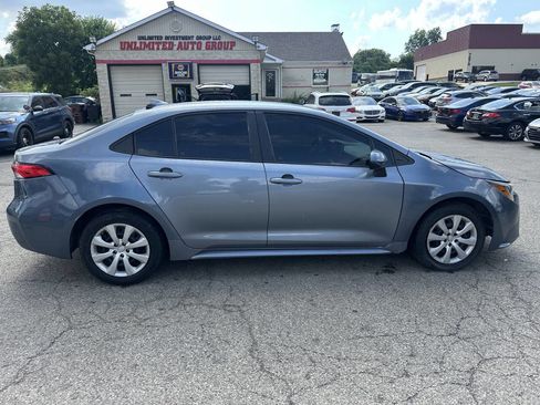 Used 2020 Toyota Corolla LE image 9