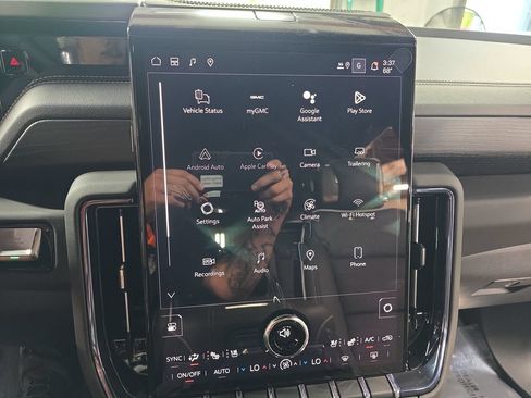 New 2026 GMC Yukon AT4 Ultimate AWD/4WD image 21