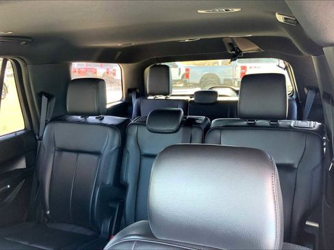 Used 2021 Ford Expedition XLT image 33