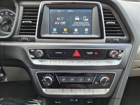 Used 2019 Hyundai Sonata SE FWD image 11