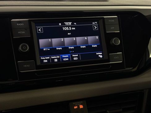 Used 2023 Volkswagen Taos S image 18