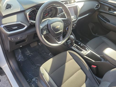 Used 2021 Chevrolet TrailBlazer LS FWD image 14