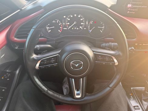 Used 2024 MAZDA MAZDA3 Hatchback w/Premium Plus Pkg image 11