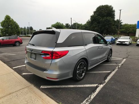 Used 2022 Honda Odyssey Elite image 16