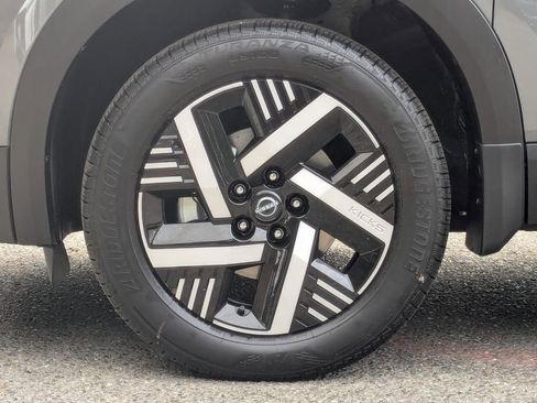 New 2026 Nissan Kicks SV image 9