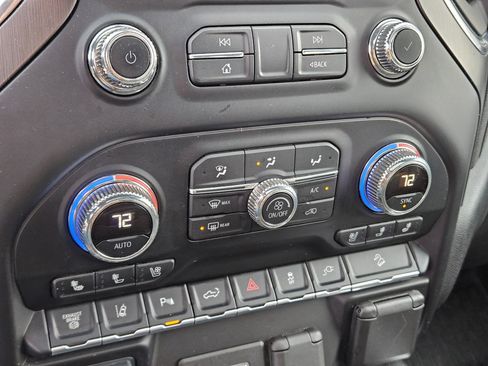 Used 2020 GMC Sierra 3500 AT4 w/ AT4 Premium Package image 26