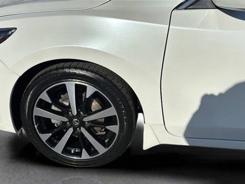 Used 2018 Nissan Altima 2.5 SR image 34