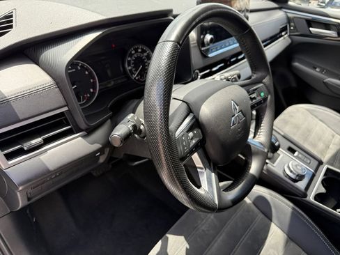 Used 2024 Mitsubishi Outlander SE AWD/4WD image 30