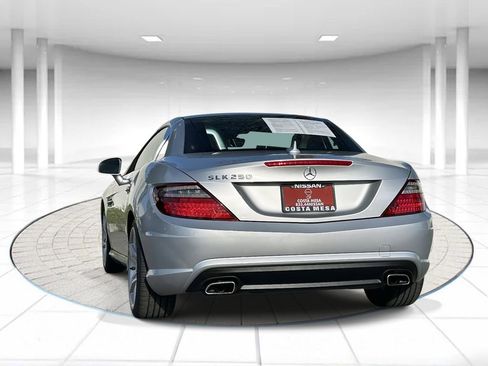 Used 2013 Mercedes-Benz SLK 250 image 3