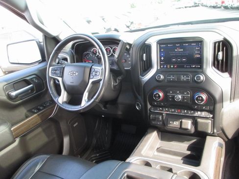 Used 2020 Chevrolet Silverado 1500 LT Trail Boss image 25