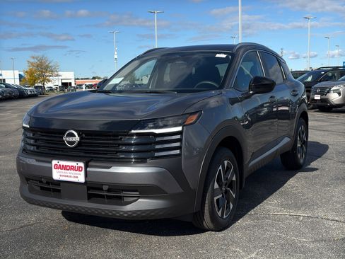 New 2026 Nissan Kicks SV w/ Cold Weather Package image 2