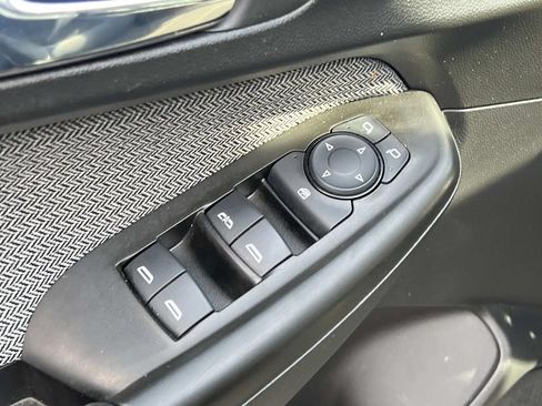 Used 2023 Chevrolet TrailBlazer LT w/ Convenience Package AWD/4WD image 13