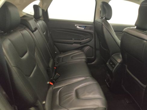 Used 2019 Ford Edge Titanium AWD/4WD image 19