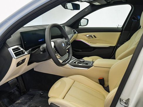 Used 2025 BMW 330i Sedan w/ Convenience Package image 20