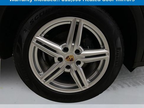 Used 2014 Porsche Cayenne Platinum Edition image 17