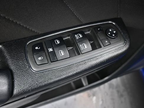 Used 2022 Dodge Charger SXT w/ Blacktop Package RWD image 13