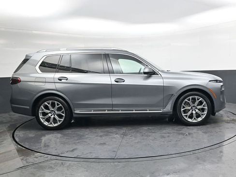 Used 2024 BMW X7 xDrive40i AWD/4WD image 3