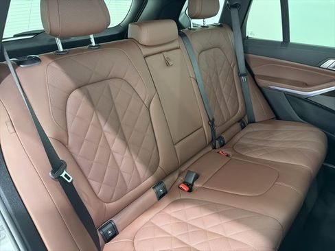 Used 2026 BMW X5 xDrive40i w/ Premium Package image 22