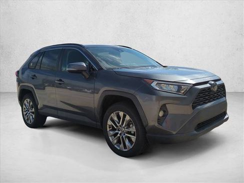 Used 2021 Toyota RAV4 XLE Premium FWD image 3
