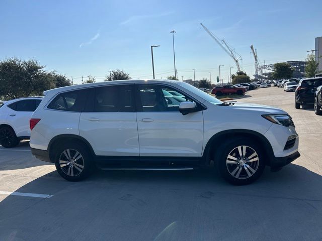 Used 2017 Honda Pilot EX image 2