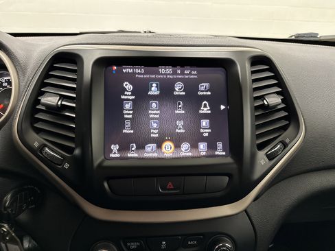 Used 2015 Jeep Cherokee Latitude w/ Cold Weather Group image 24