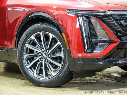 New 2025 Cadillac Lyriq Sport w/ LPO, Floor Liner Package image 3