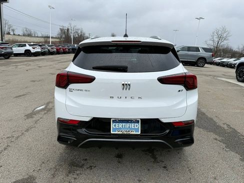 Certified 2024 Buick Encore GX Sport Touring image 4