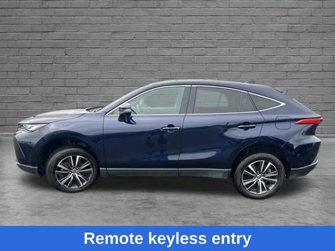 Used 2024 Toyota Venza LE AWD/4WD image 5