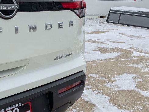 Used 2022 Nissan Pathfinder SV w/ SV Premium Package image 27