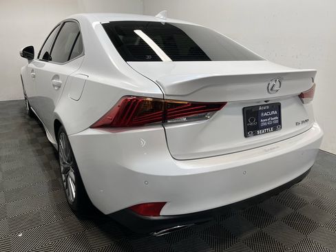 Used 2018 Lexus IS 300 image 22