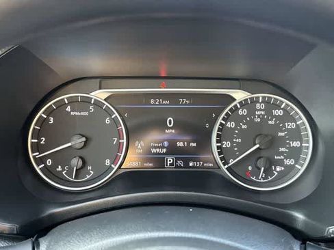 Used 2024 Nissan Sentra SV FWD image 29