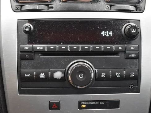 Used 2010 GMC Acadia SLE FWD image 27