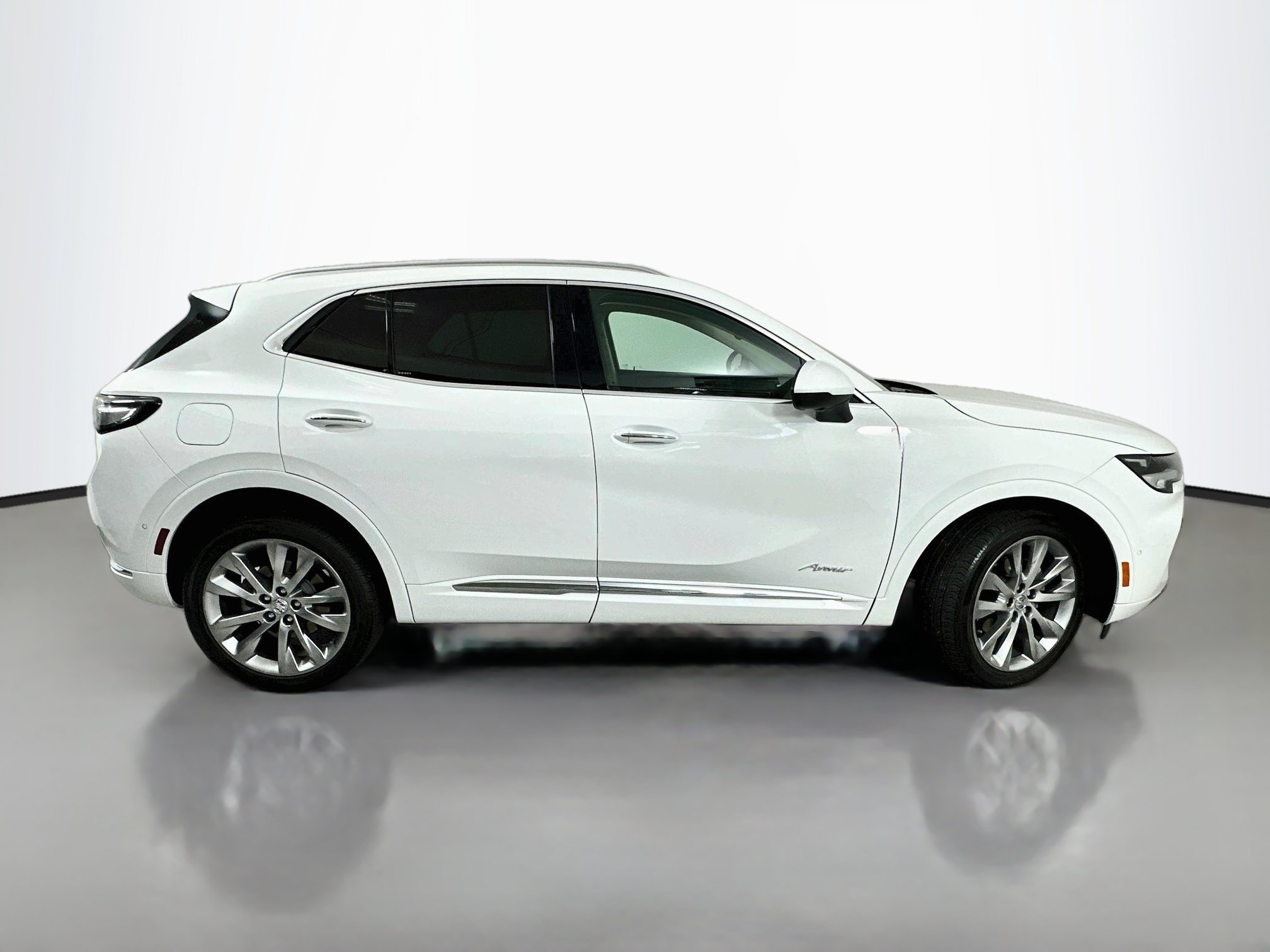 Used 2022 Buick Envision Avenir w/ Technology Package II FWD image 8