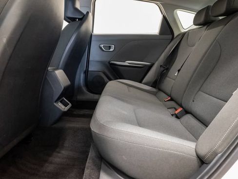 Used 2025 Kia K4 FWD image 23