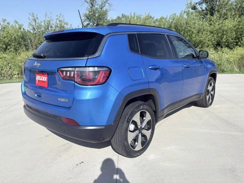 Used 2018 Jeep Compass Latitude w/ Popular Equipment Group AWD/4WD image 7