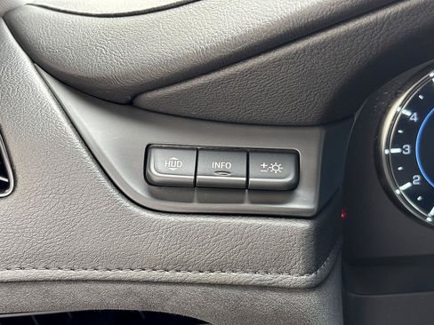Used 2020 Cadillac Escalade Luxury AWD/4WD image 19
