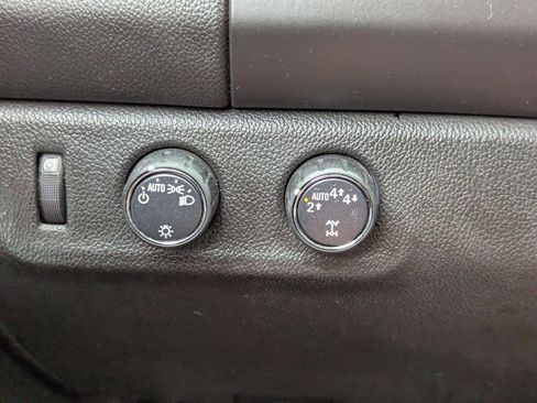 Used 2019 Chevrolet Colorado LT image 28