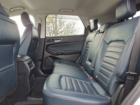 Certified 2022 Ford Edge SEL w/ Sport Appearance Package image 10