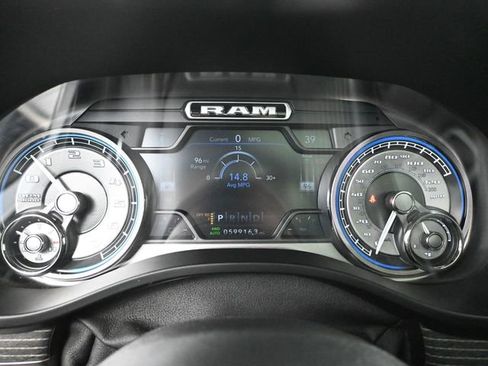 Used 2020 RAM 1500 Limited w/ Bed Utility Group image 31