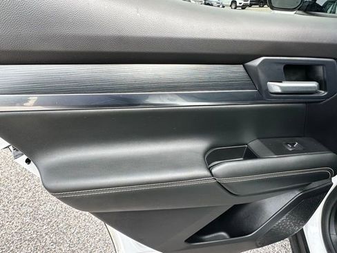 Used 2025 GMC Terrain Elevation w/ Elevation Premium Package image 21