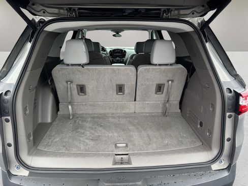 Used 2019 Chevrolet Traverse LT image 17