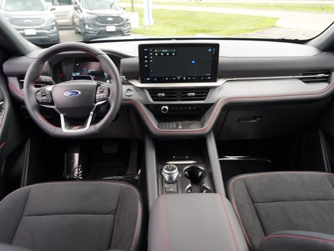 Used 2025 Ford Explorer ST AWD/4WD image 29